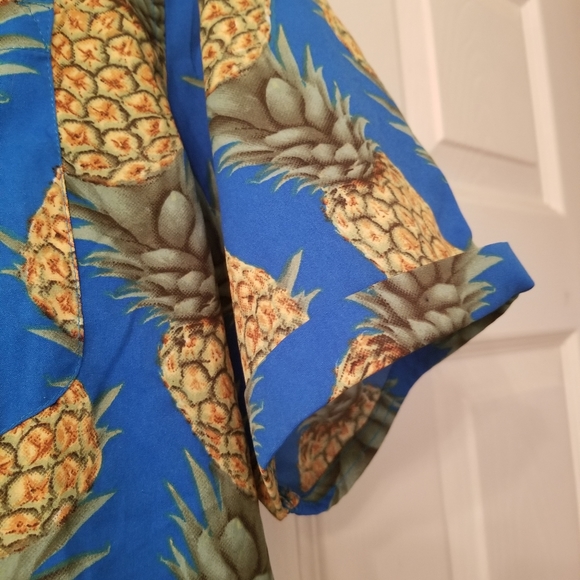 Shirt - Picture 3 of 5